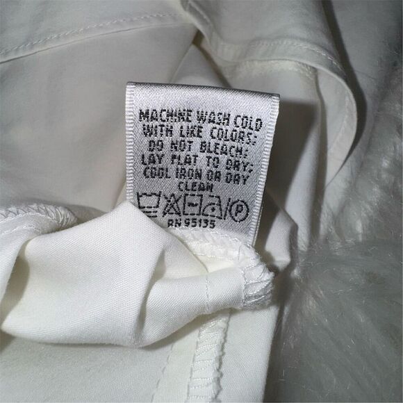 Vintage Lafayette 148 New York Tuxedo Pleated White Button-Up Blouse Size 8 - Picture 10 of 10